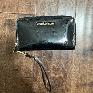 Michael Kors Phone Wallet